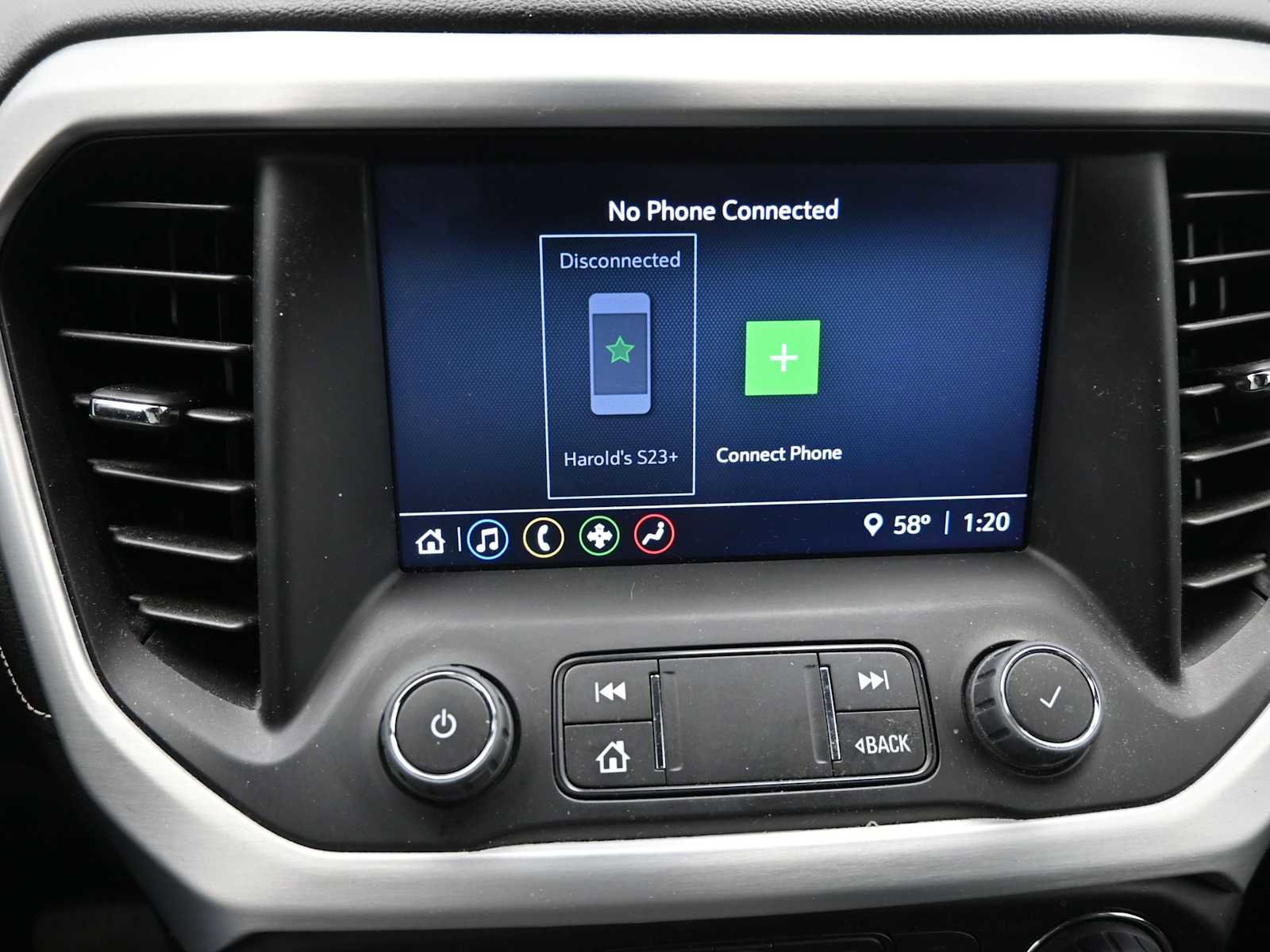 Used 2023 GMC Acadia SLE image 16