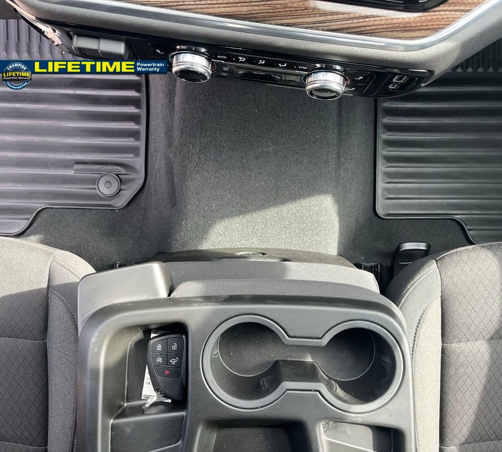 Used 2025 GMC Sierra 1500 Elevation image 25