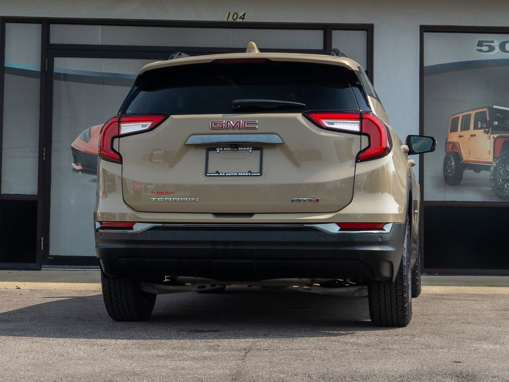 Used 2022 GMC Terrain AT4 image 6