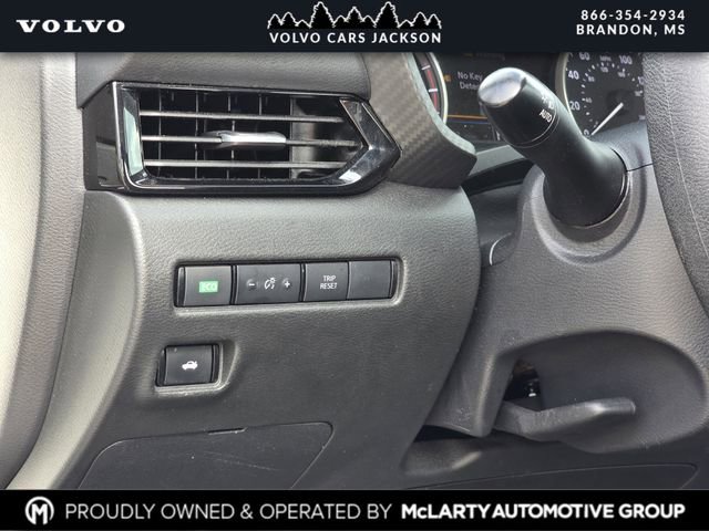 Used 2024 Nissan Sentra SV FWD image 18