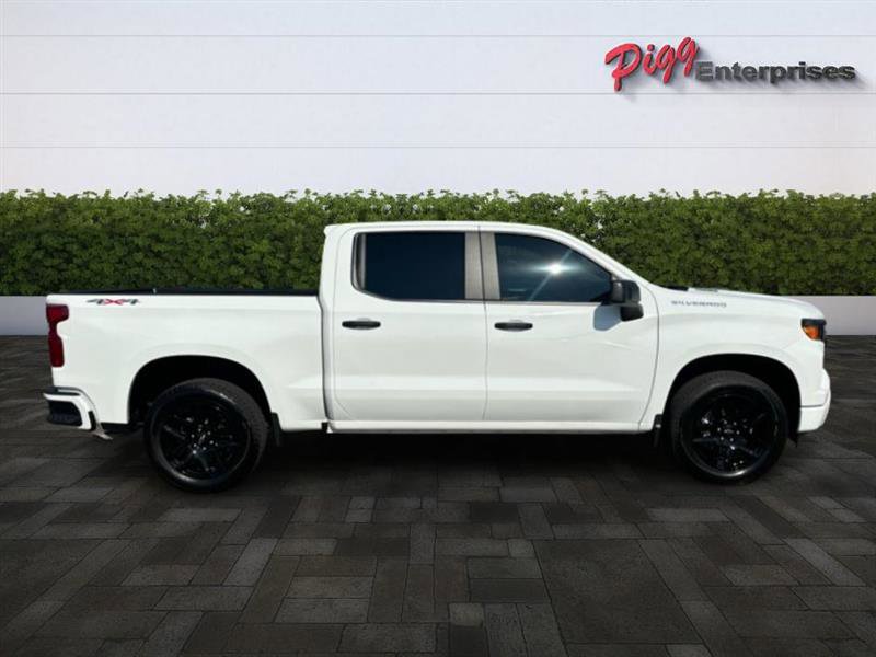 Used 2025 Chevrolet Silverado 1500 Custom image 8