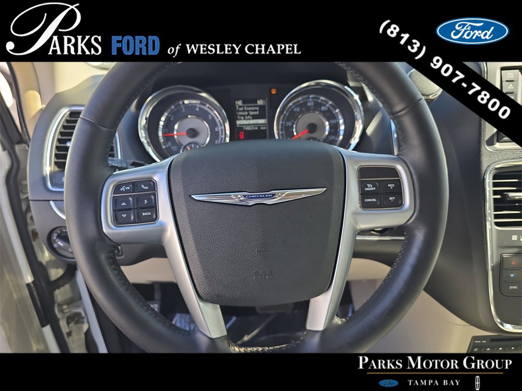 Used 2012 Chrysler Town & Country Touring-L w/ Premium Group image 28