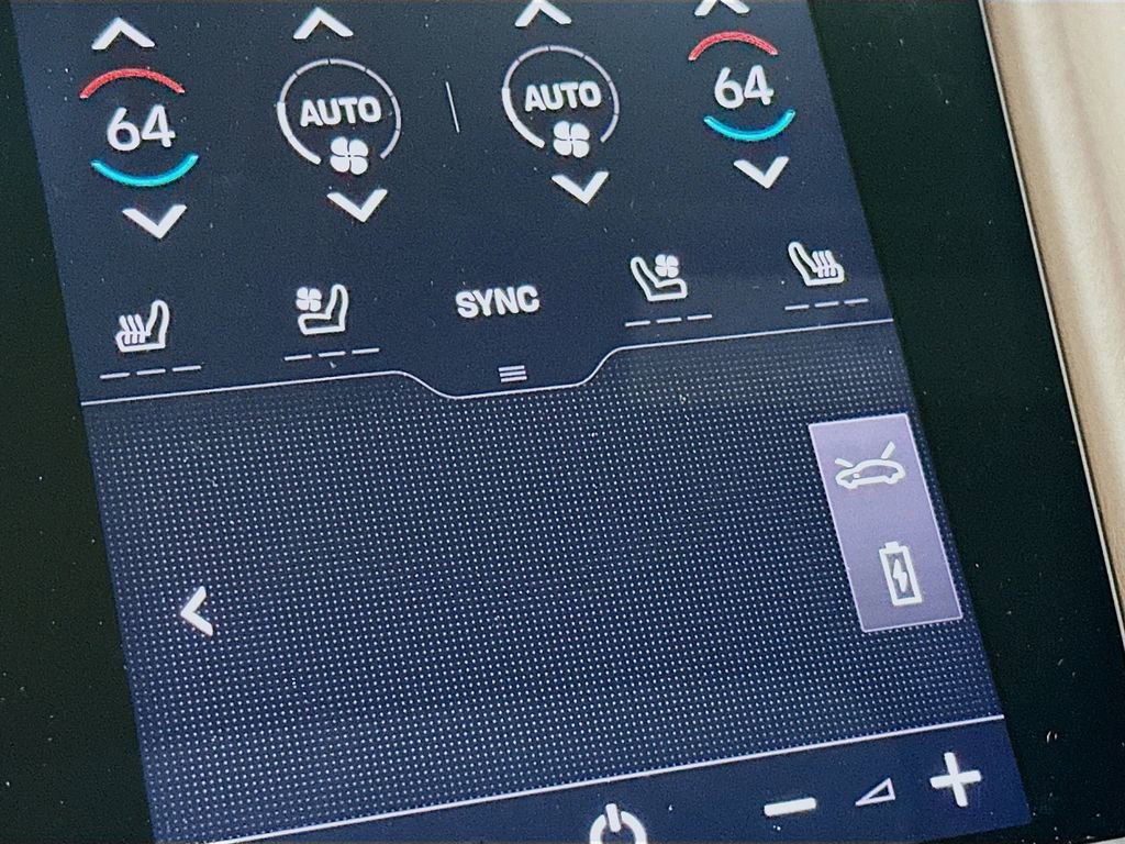 Used 2024 Porsche Taycan Turbo S w/ Premium Package image 23