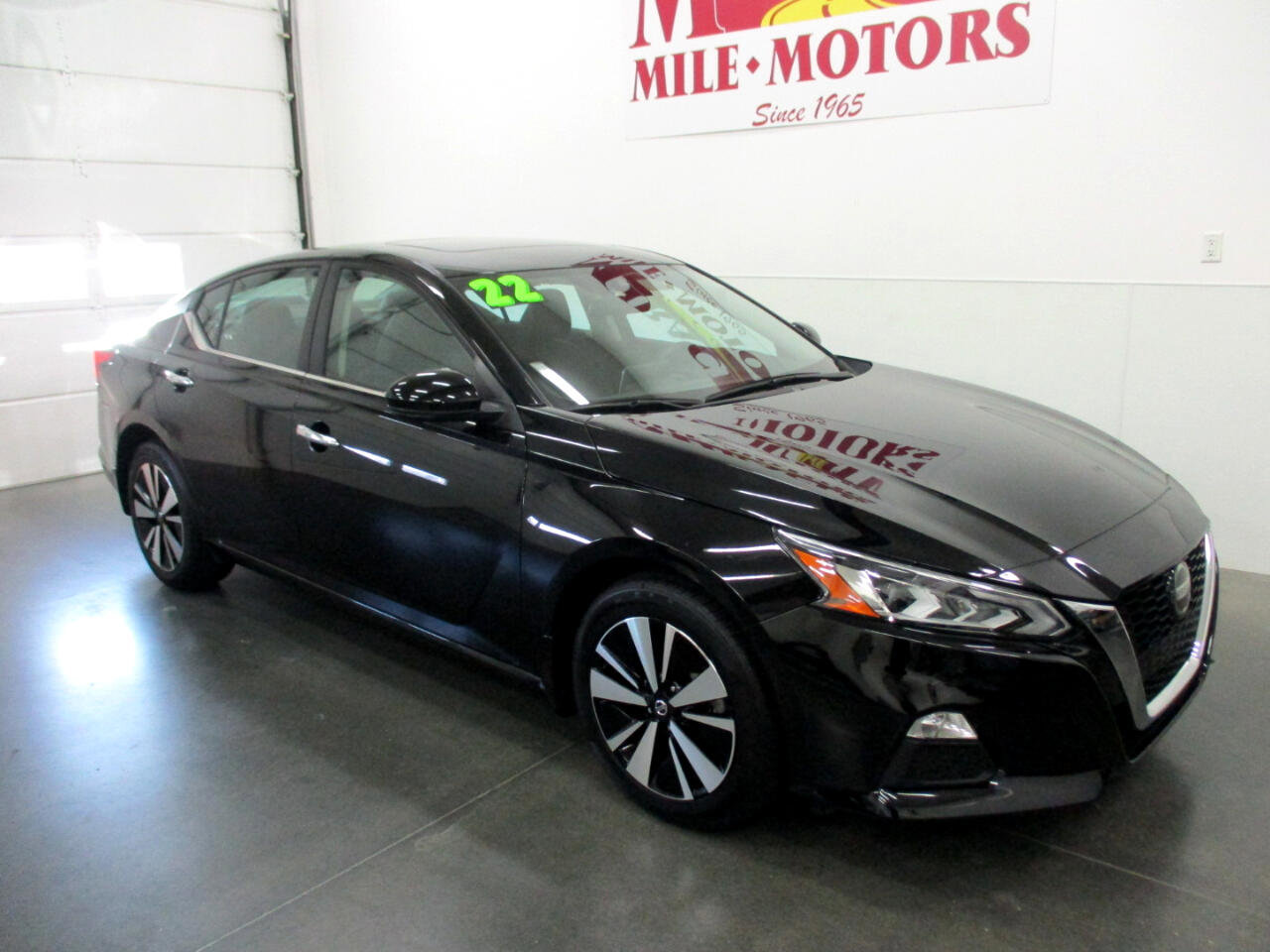 Used 2022 Nissan Altima 2.5 SV w/ SV Premium Package