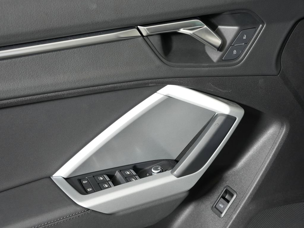 Used 2021 Audi Q3 2.0T Premium w/ Convenience Package image 18