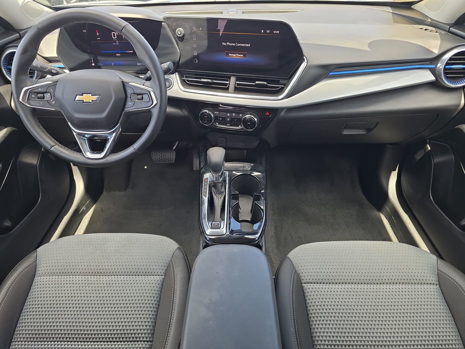 Used 2025 Chevrolet Trax LT w/ Driver Confidence Package image 9