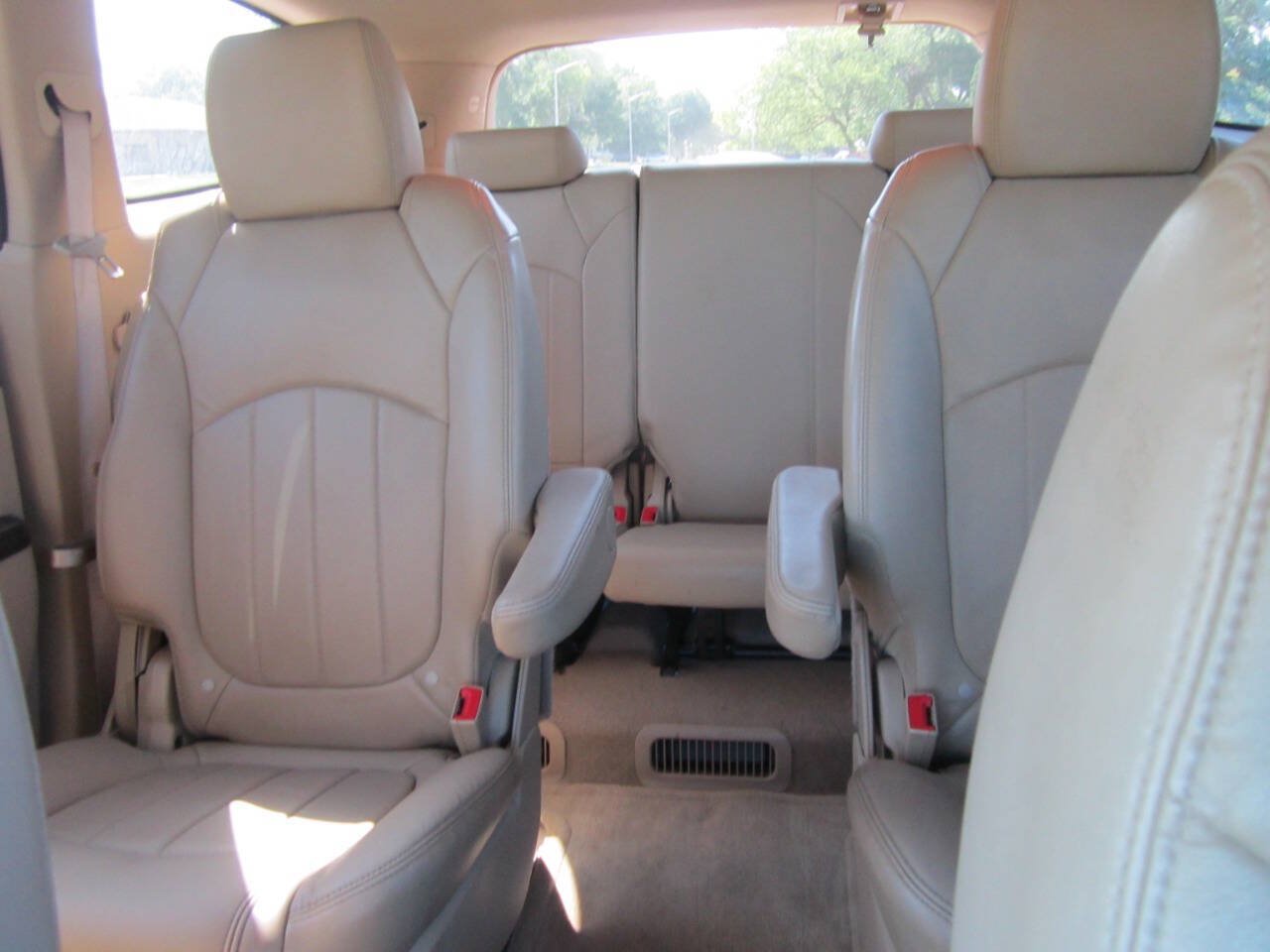 Used 2012 Buick Enclave Premium AWD/4WD image 15