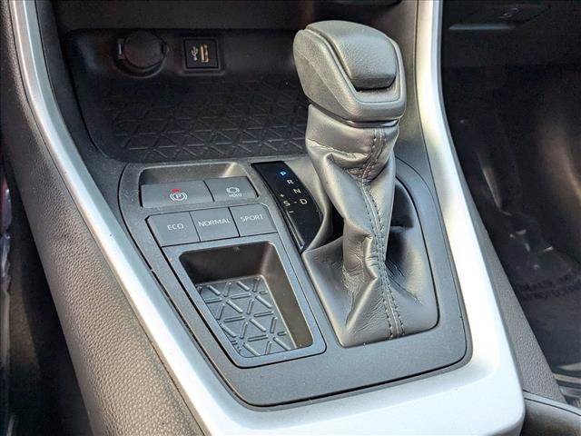 Used 2024 Toyota RAV4 XLE w/ Convenience Package FWD image 12