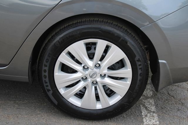 Used 2025 Nissan Sentra S image 7