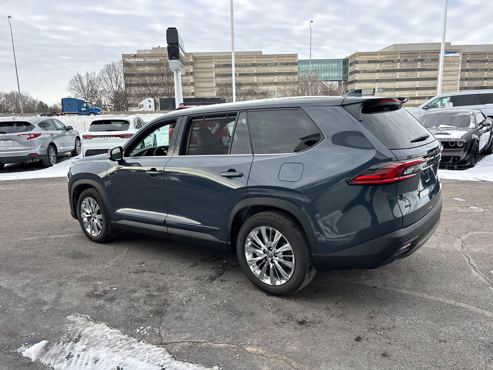 Used 2026 Toyota Grand Highlander AWD image 5