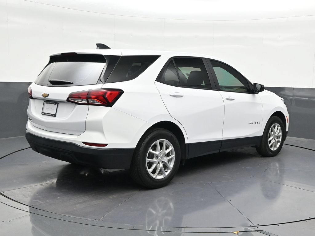 Used 2023 Chevrolet Equinox LS FWD image 5
