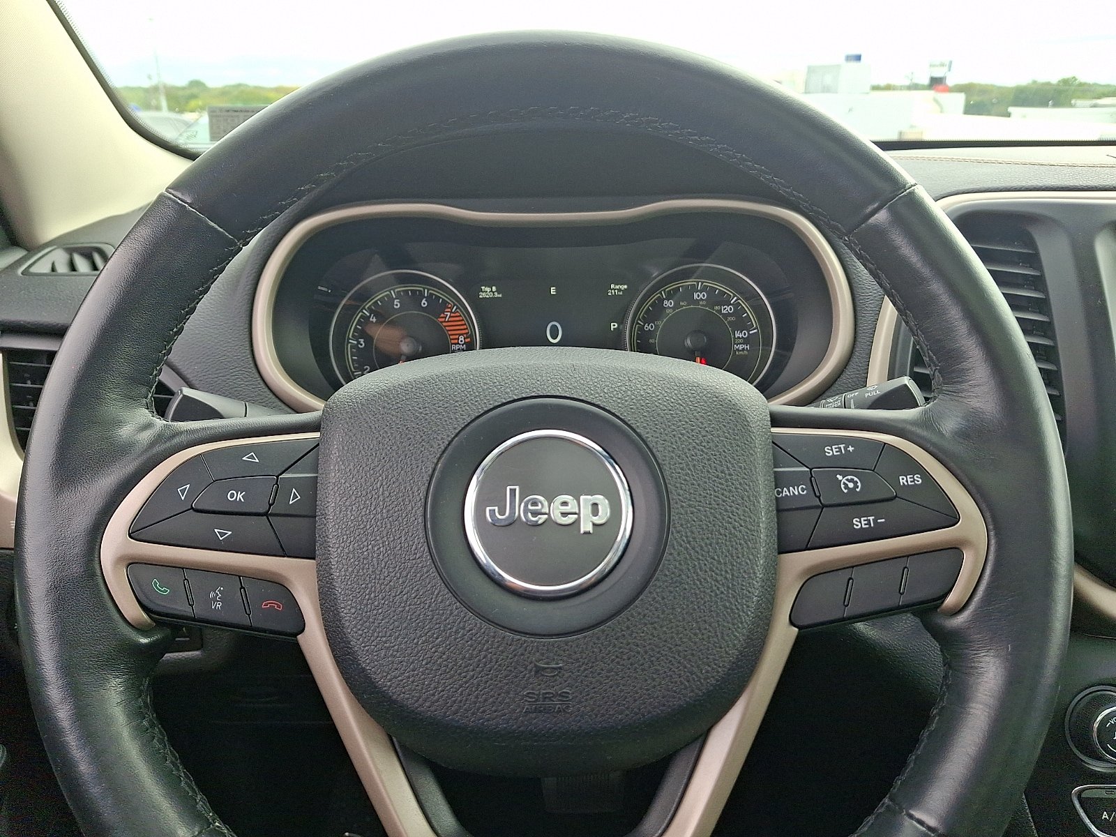 Used 2016 Jeep Cherokee Limited AWD/4WD image 20