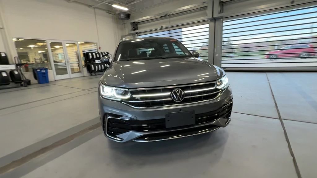 Used 2023 Volkswagen Tiguan SEL R-Line AWD/4WD image 15