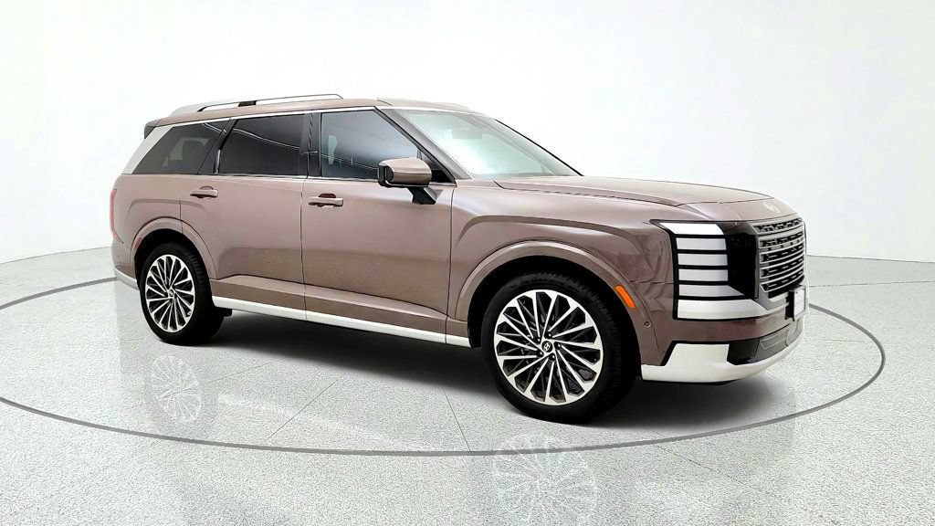 Used 2026 Hyundai Palisade Calligraphy FWD image 3