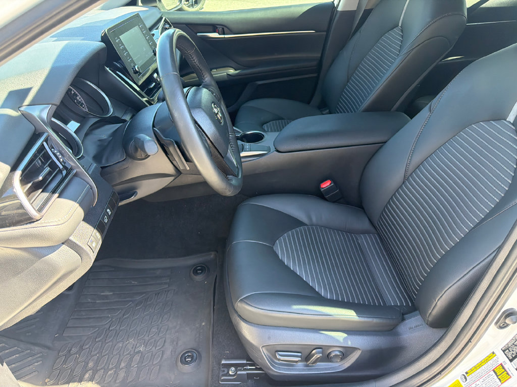 Used 2024 Toyota Camry SE FWD image 9