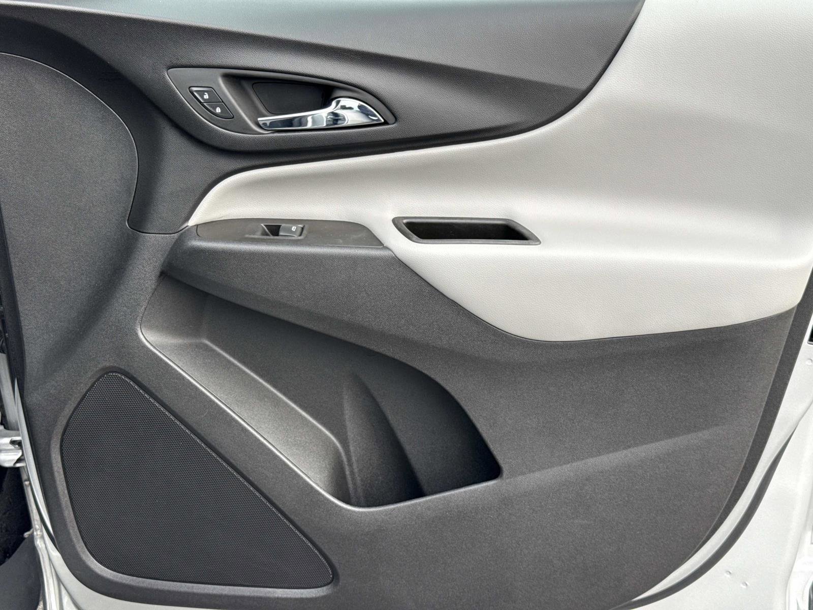 Used 2020 Chevrolet Equinox LS image 17