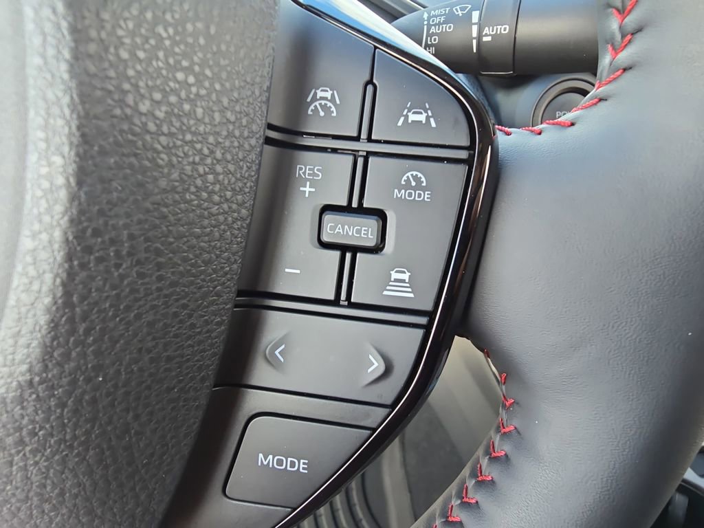 Used 2025 Toyota Prius Plug-In Hybrid image 18