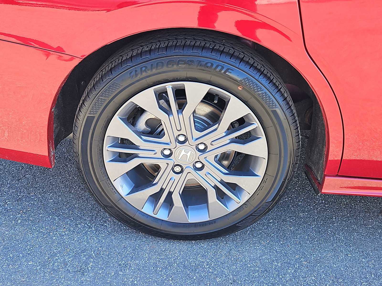 Certified 2025 Honda Odyssey Touring image 4