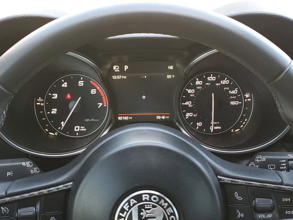 Used 2018 Alfa Romeo Stelvio AWD image 29