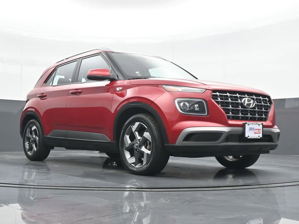 Used 2023 Hyundai Venue Limited image 24