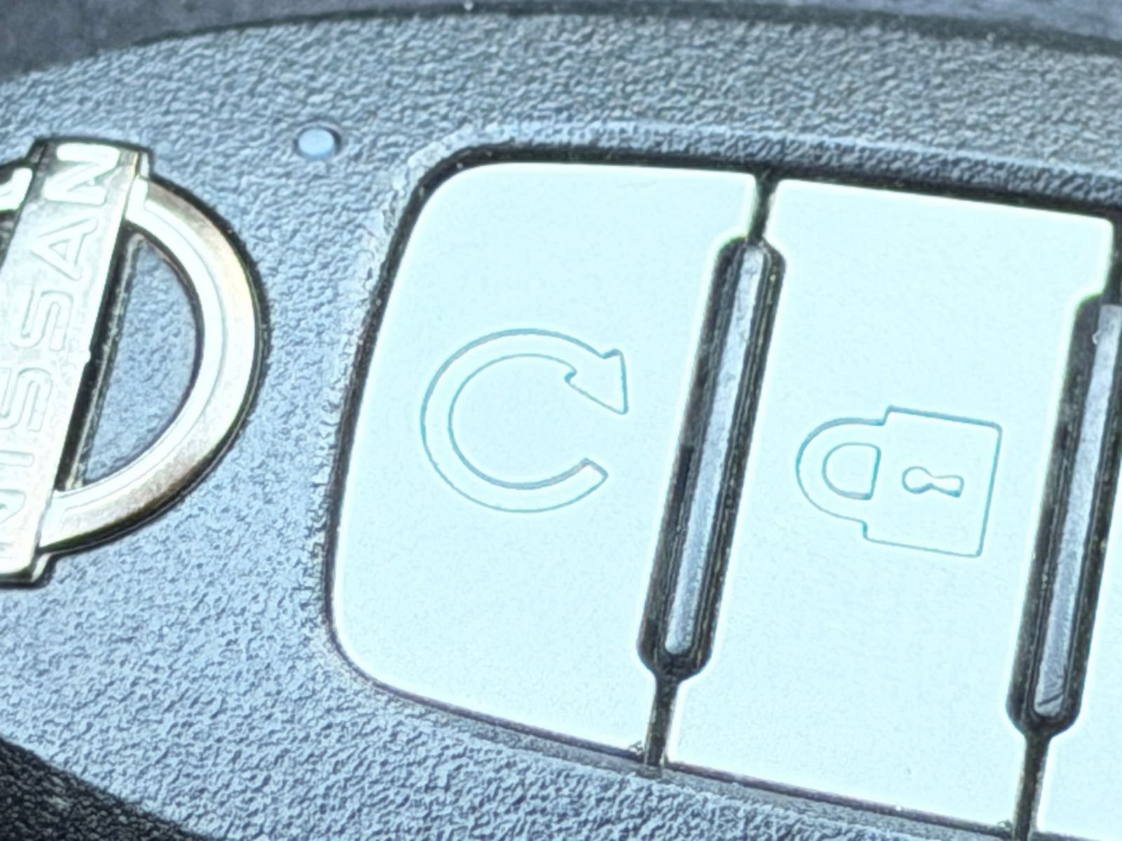 Used 2025 Nissan Altima 2.5 SV FWD image 24