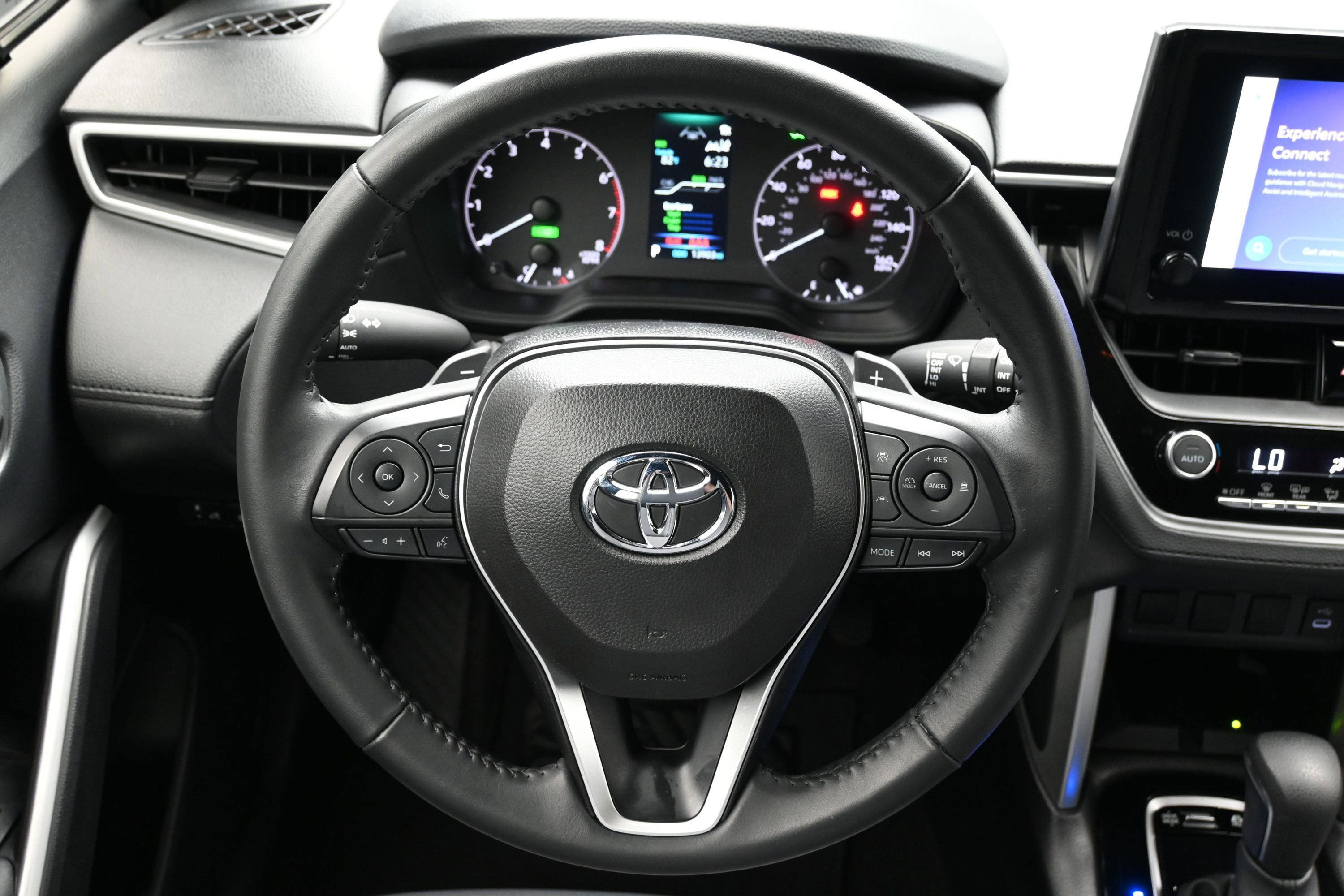 Used 2024 Toyota Corolla Cross AWD Hybrid image 15