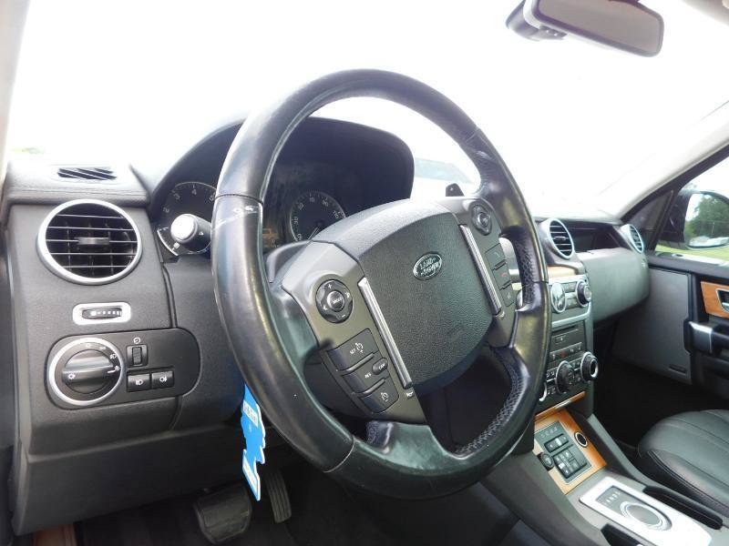 Used 2016 Land Rover LR4 HSE AWD/4WD image 4