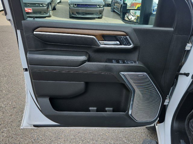 Used 2025 Chevrolet Silverado 3500 High Country w/ High Country Premium Package image 9