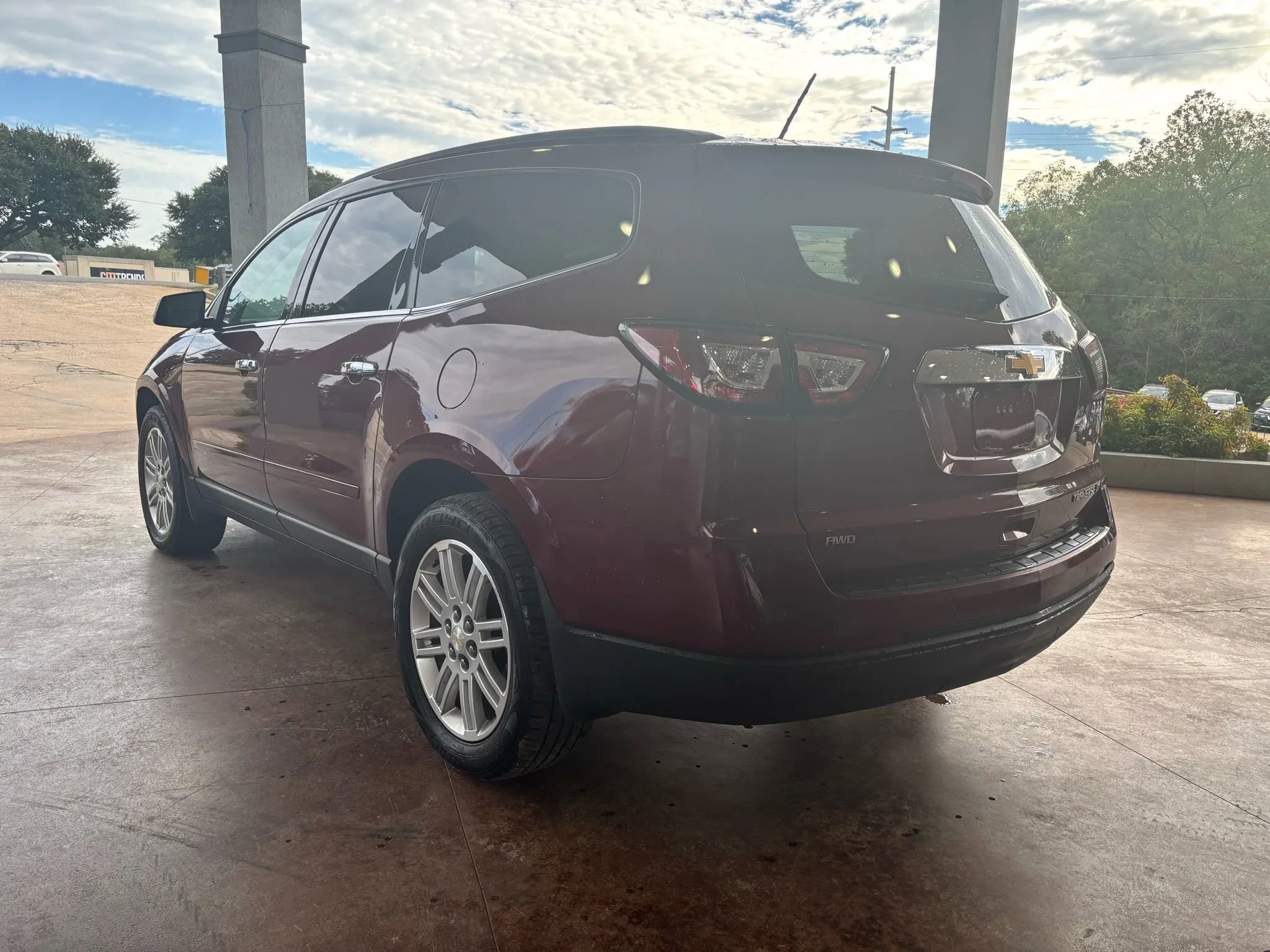 Used 2015 Chevrolet Traverse LT w/ Style and Technology Package image 4