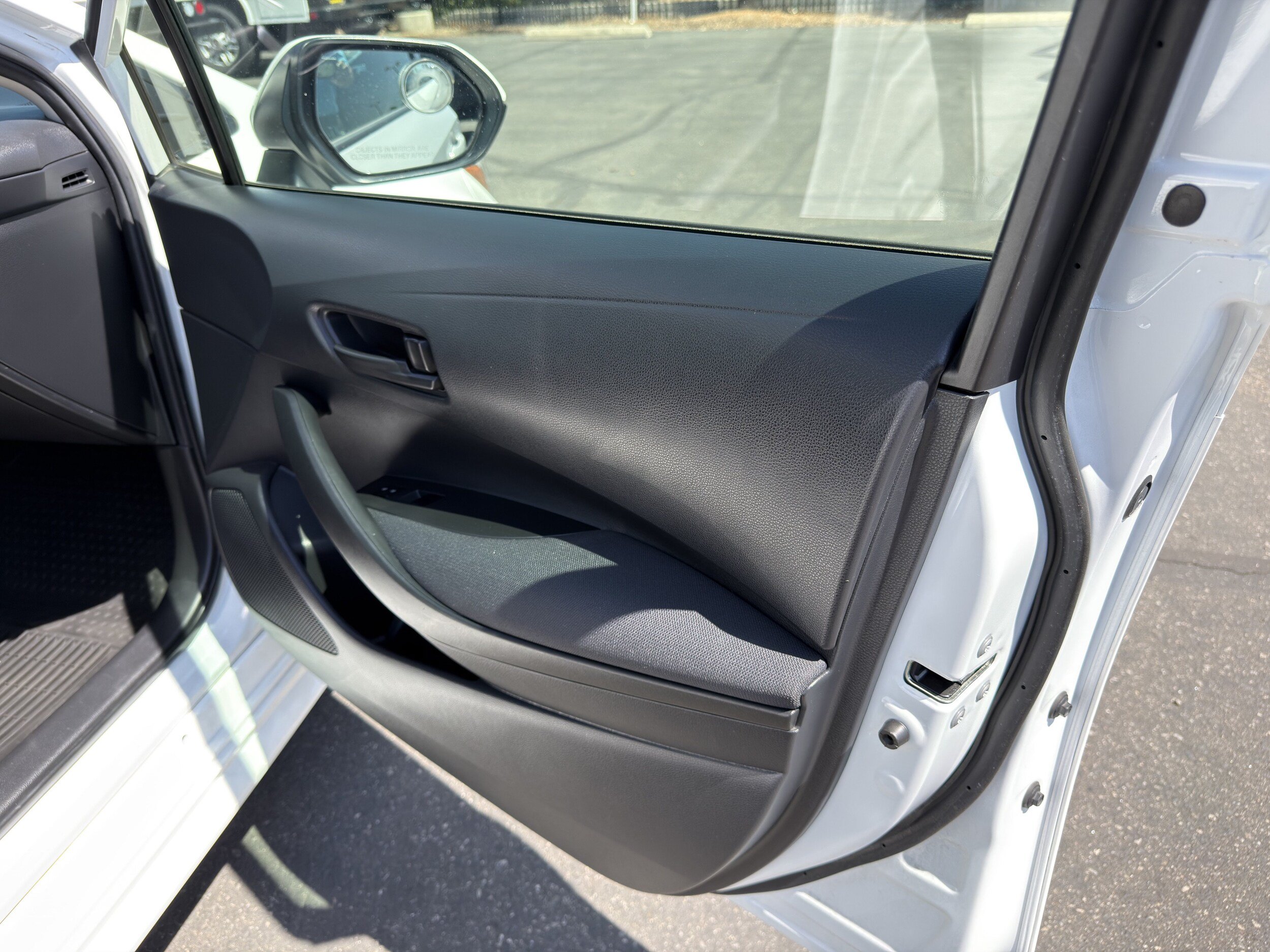 Used 2024 Toyota Corolla LE FWD image 11