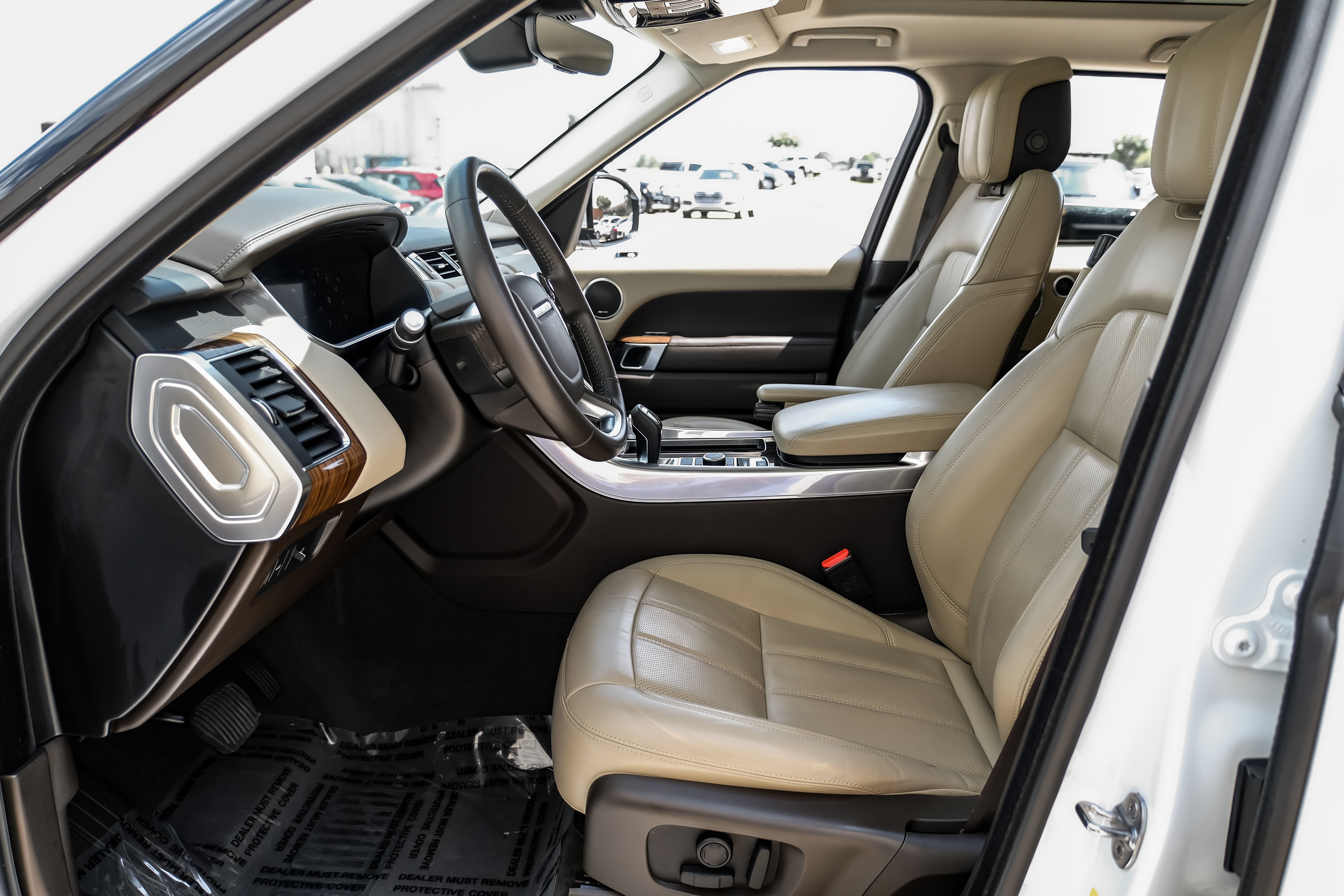 Used 2020 Land Rover Range Rover Sport HSE AWD/4WD image 3