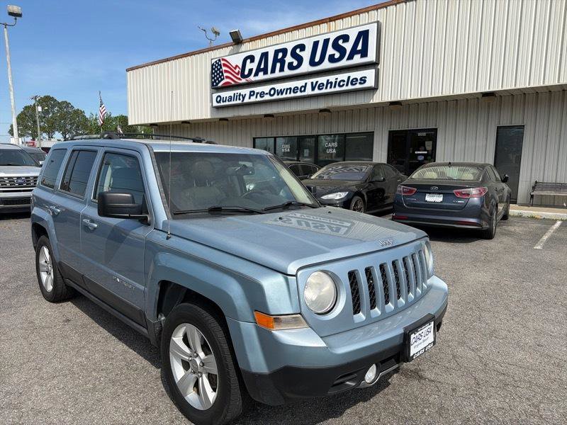 Used 2013 Jeep Patriot Limited w/ Sun/Sound Group FWD image 2
