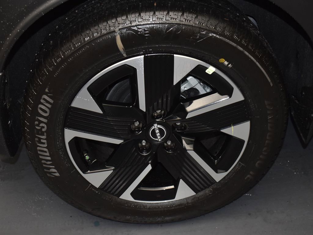 New 2026 Nissan Kicks SV w/ SV Premium Package image 5