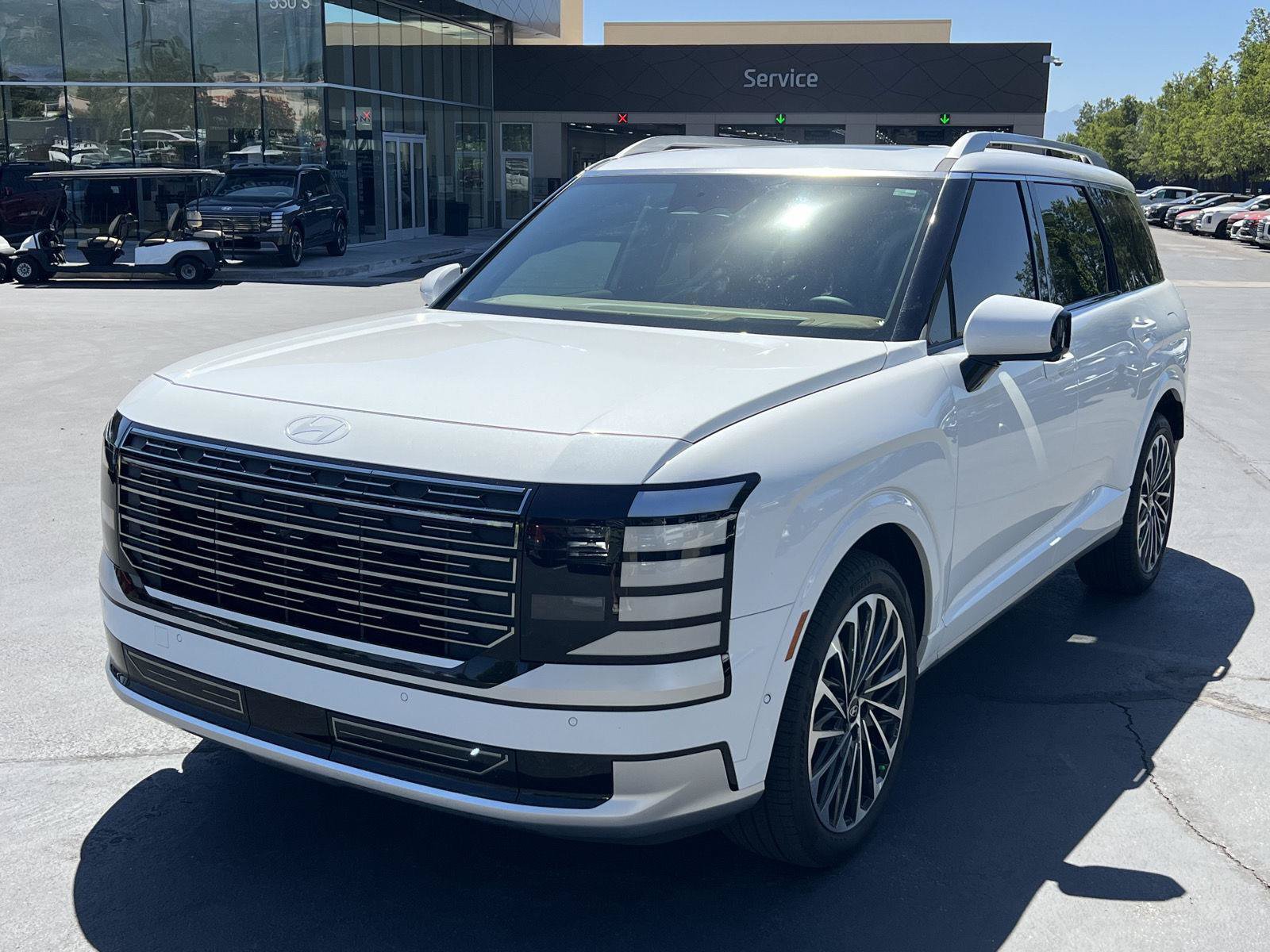 Certified 2026 Hyundai Palisade Calligraphy AWD/4WD image 2