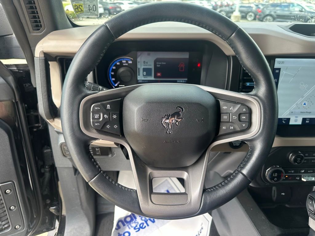 Used 2023 Ford Bronco Wildtrak image 11