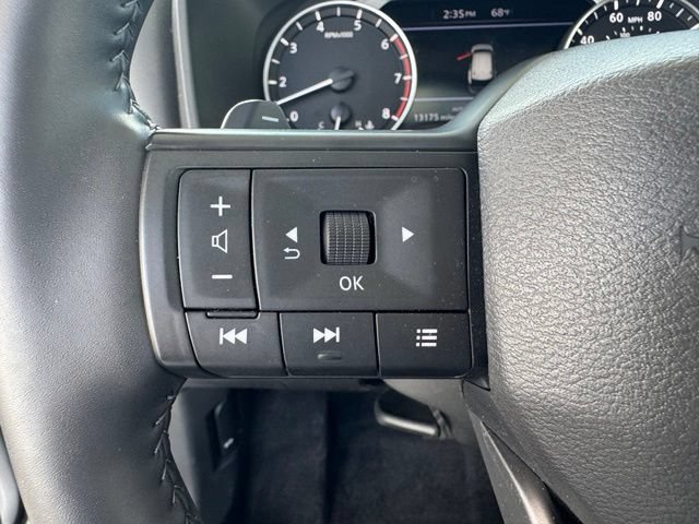 Used 2025 Nissan Rogue SV w/ SV Premium Package AWD/4WD image 14