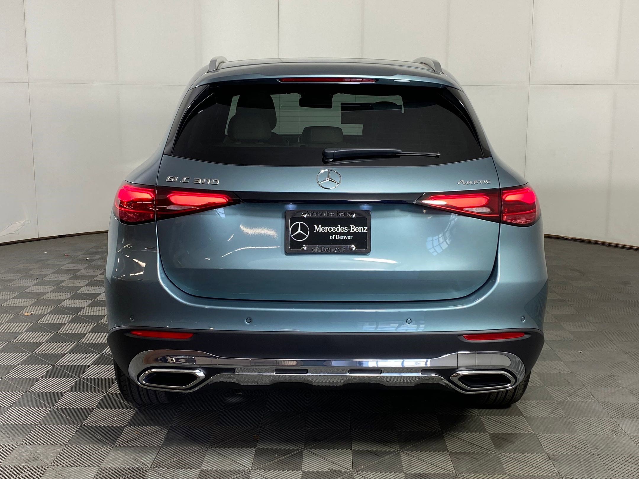 Used 2026 Mercedes-Benz GLC 300 4MATIC image 9