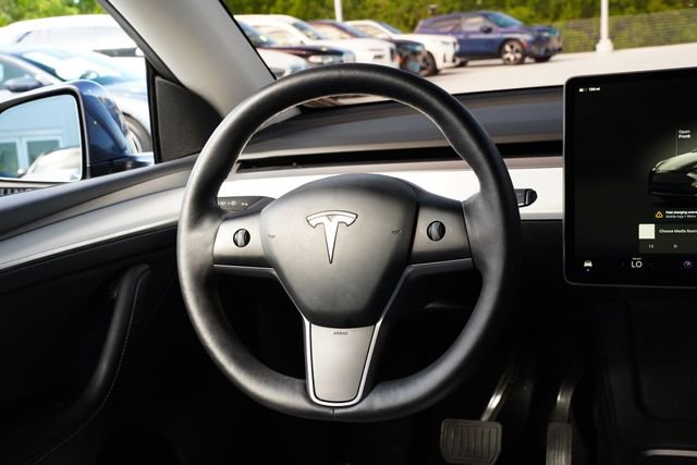 Used 2023 Tesla Model Y Long Range AWD/4WD image 22