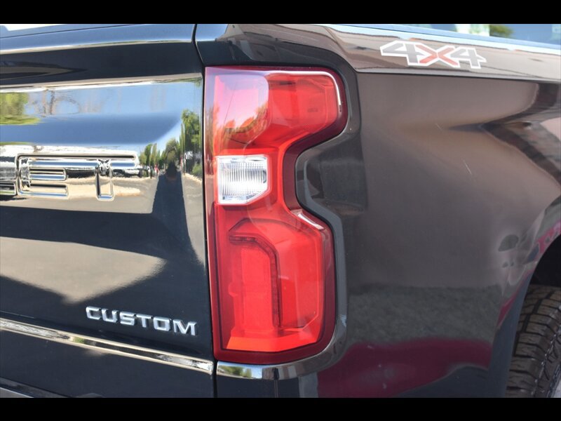 Used 2022 Chevrolet Silverado 1500 Custom w/ Safety Confidence Package AWD/4WD image 49