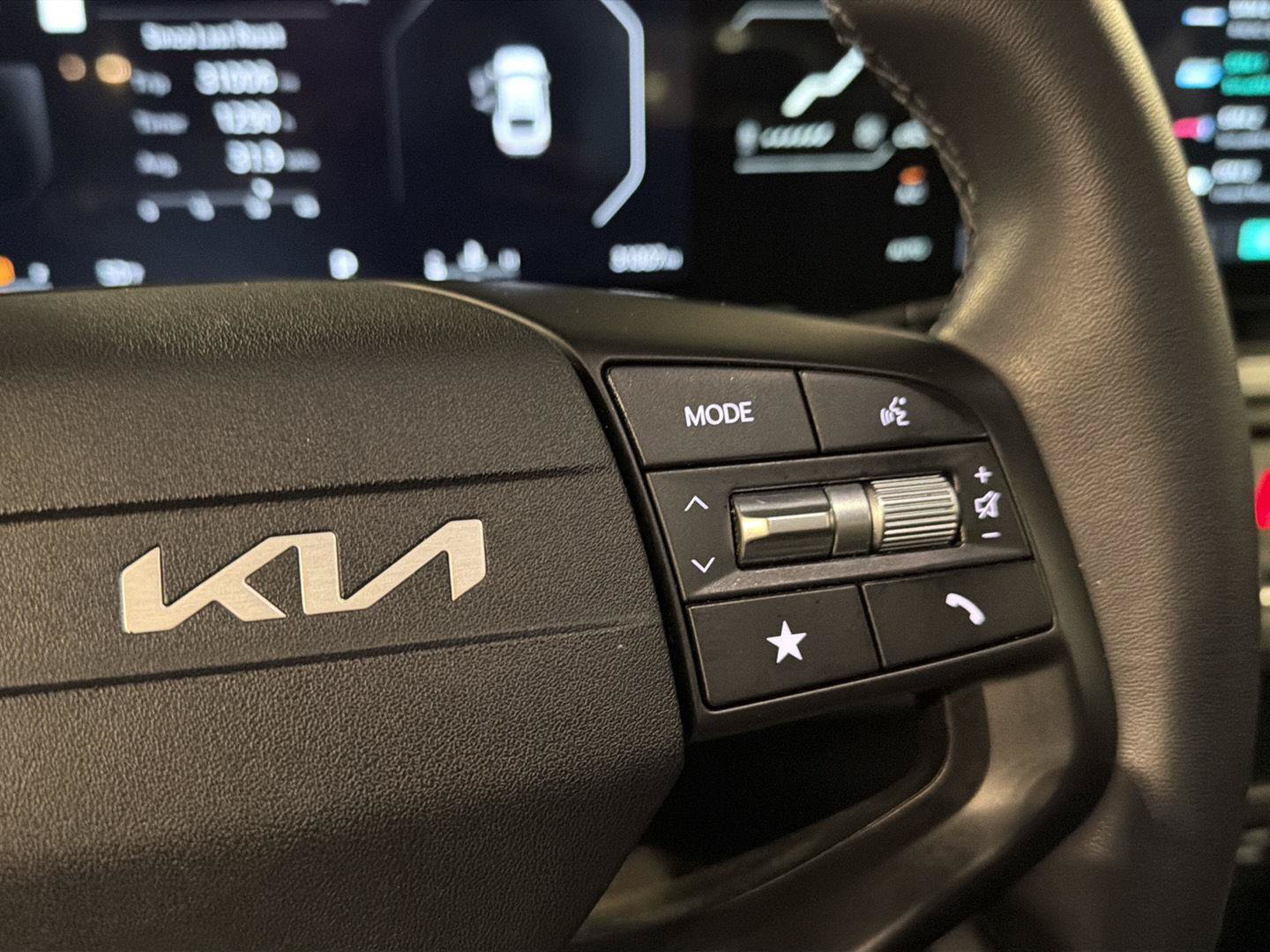 Used 2025 Kia K4 EX FWD image 22