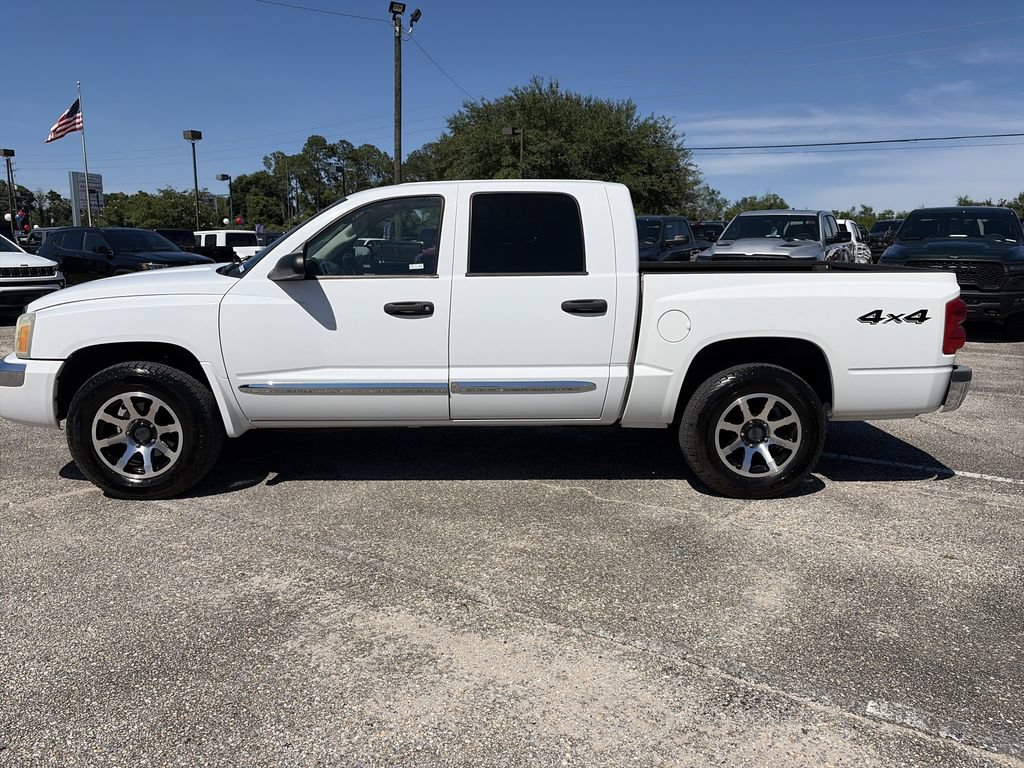 Used 2005 Dodge Dakota Laramie AWD/4WD image 3