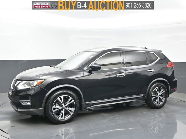 Used 2017 Nissan Rogue SL image 2