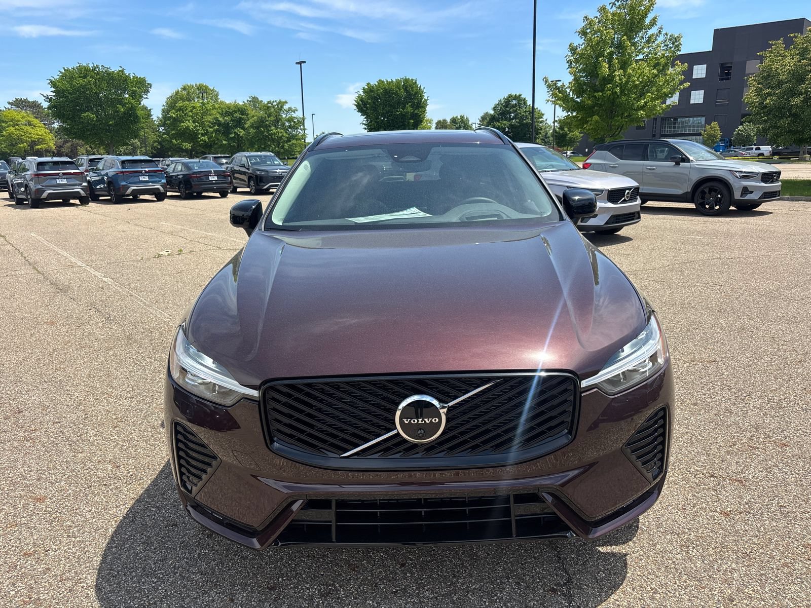 New 2026 Volvo XC60 B5 Ultra w/ Protection Package Premier AWD/4WD image 2