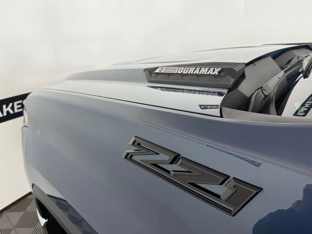 Used 2026 Chevrolet Silverado 2500 LTZ w/ LTZ Premium Package AWD/4WD image 10