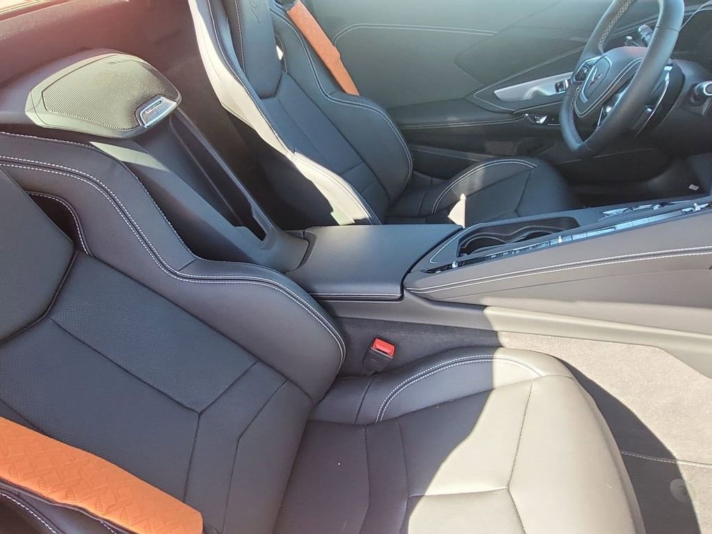 Used 2025 Chevrolet Corvette Stingray Convertible w/ Battery Protection Package RWD image 26