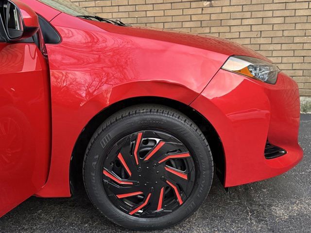 Used 2018 Toyota Corolla LE FWD image 7