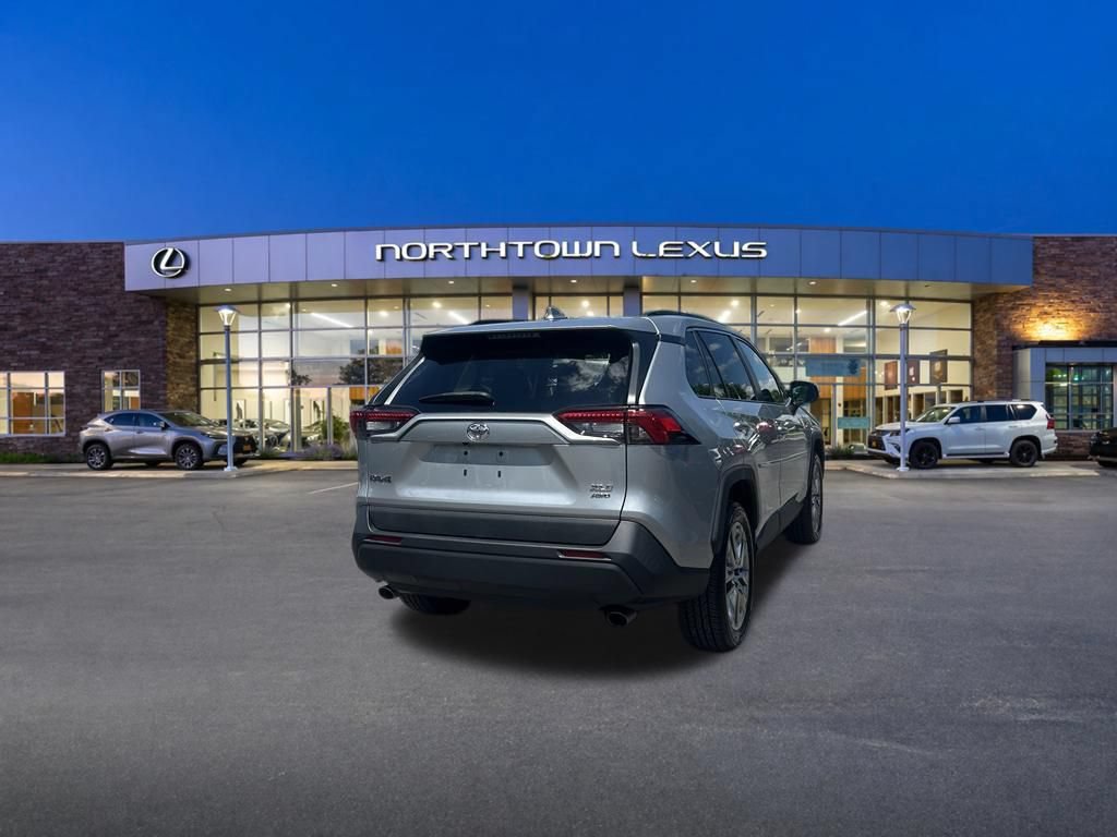 Used 2020 Toyota RAV4 XLE Premium AWD/4WD image 23
