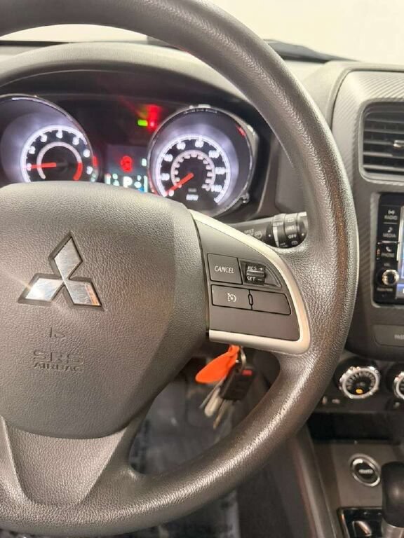 Used 2019 Mitsubishi Outlander Sport ES AWD/4WD image 27