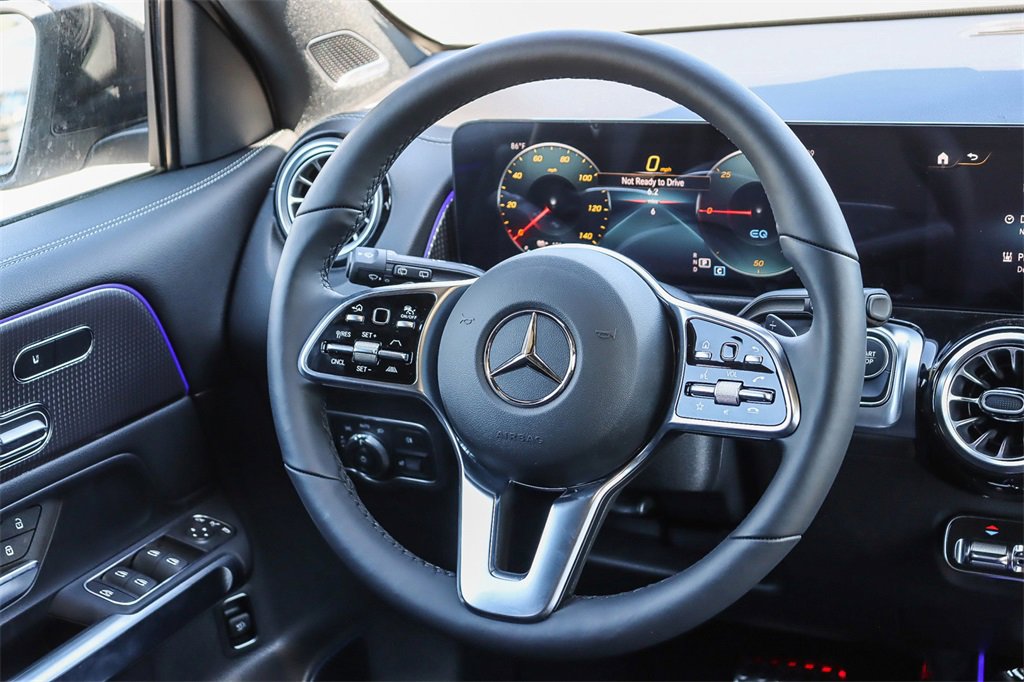 Used 2023 Mercedes-Benz EQB 300 4MATIC image 14