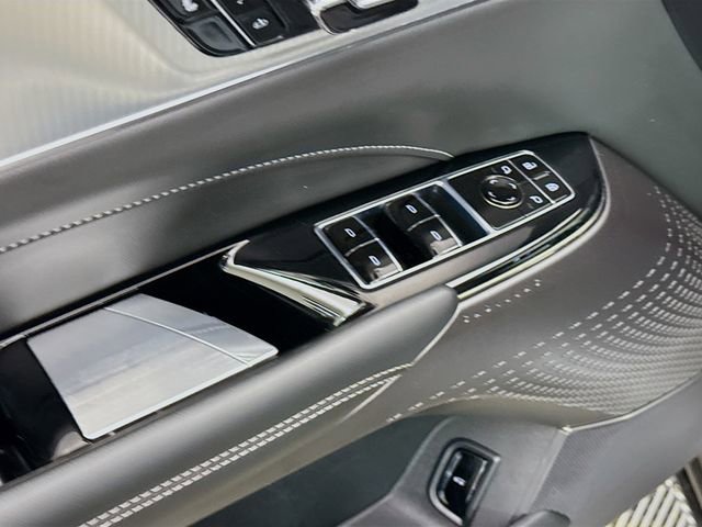 Used 2024 Cadillac Lyriq Tech image 19